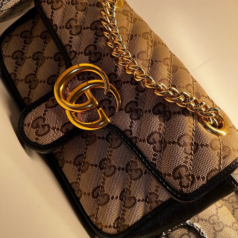 Gucci bag pre loved used 2 times excellent condition